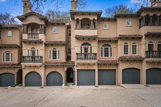 Building Photo - 1529 Barton Springs Rd Unit 13