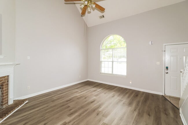 Photo - 10094 Cameron Ridge TR