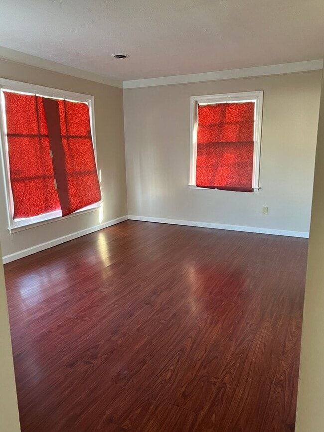 Photo - 8452 Paige Ave