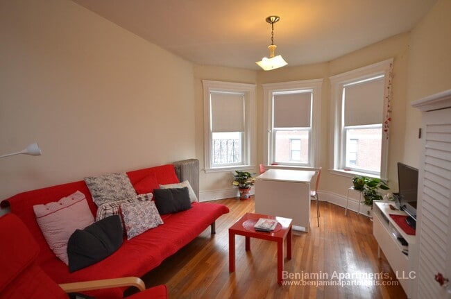 Building Photo - 5 Walbridge St