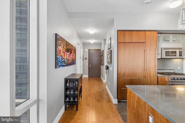 Building Photo - 1414 S Penn Square Unit 30A