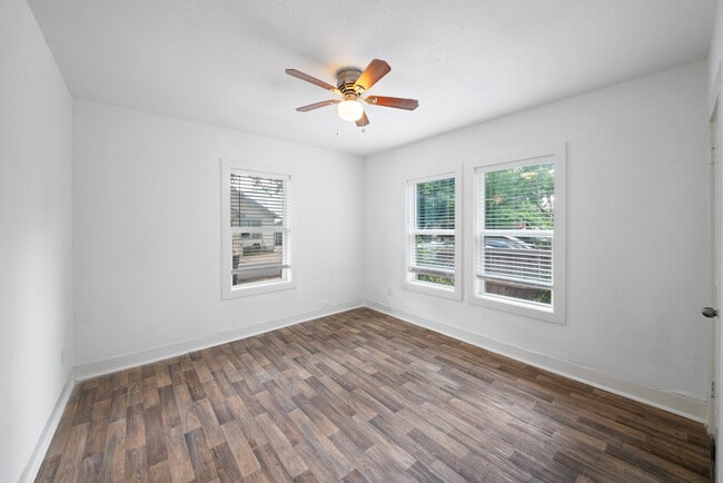 Building Photo - 5110 Avenue H Rental