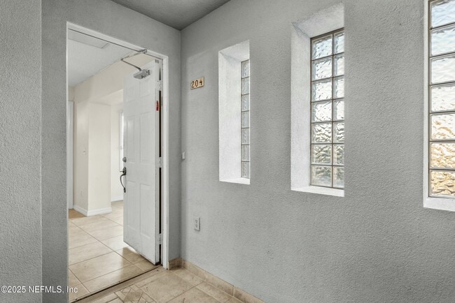 Photo - 210 11th St N Unidad 204S