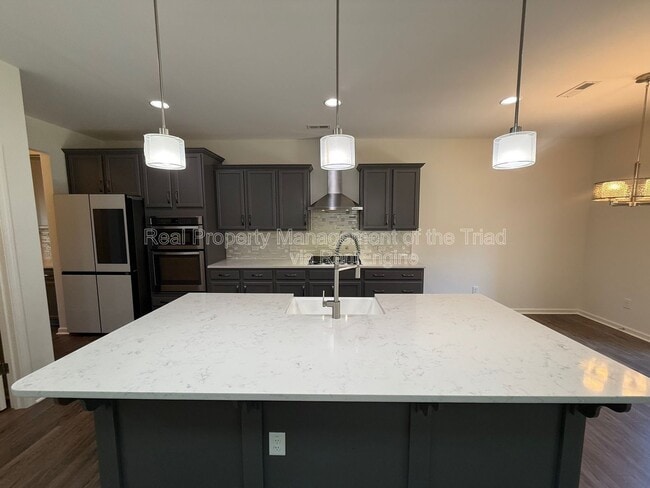 Photo - 1311 Red Deer Dr