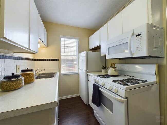 Photo - 5300 Guadalupe St Unidad 6201