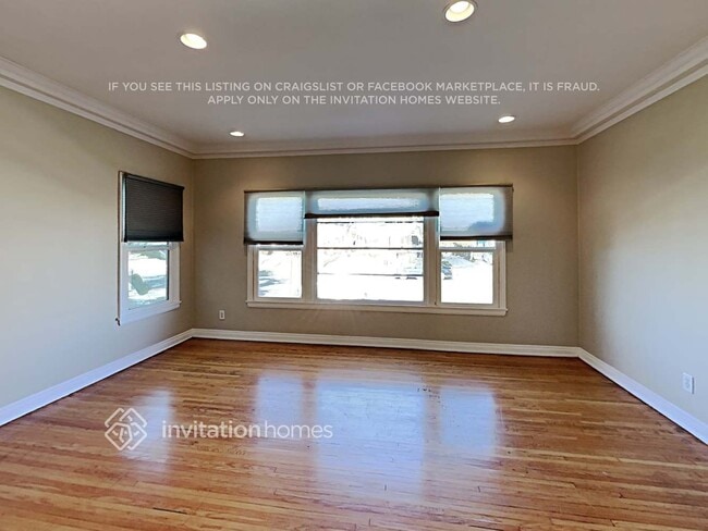 Photo - 1852 W 78th St