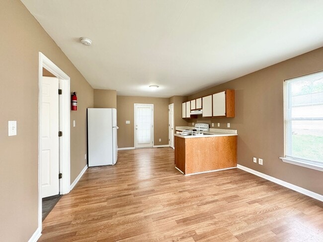 Photo - 4 Bedroom Off Franklin Blvd