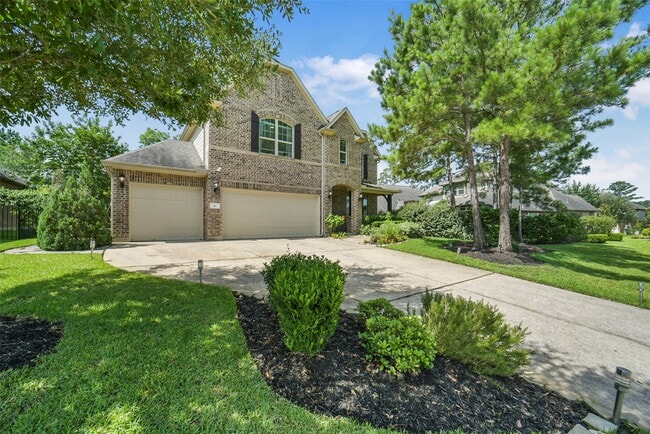 Building Photo - 6 S Wheatleigh Dr