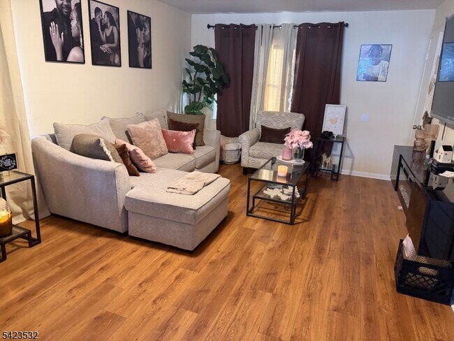 Photo - 43 Chestnut St