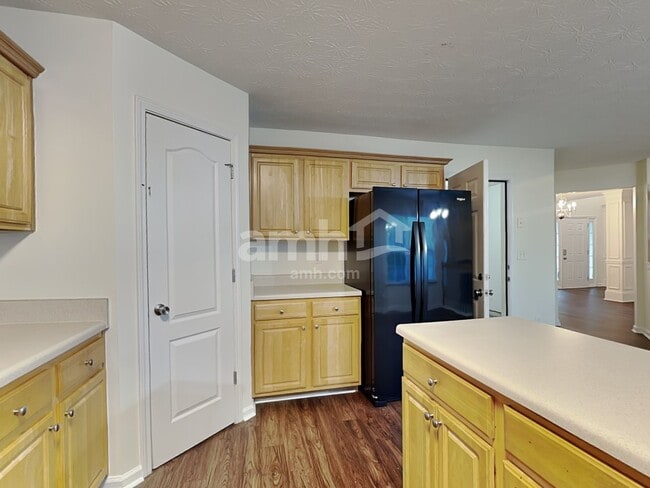 Photo - 247 River Pass Ct NE