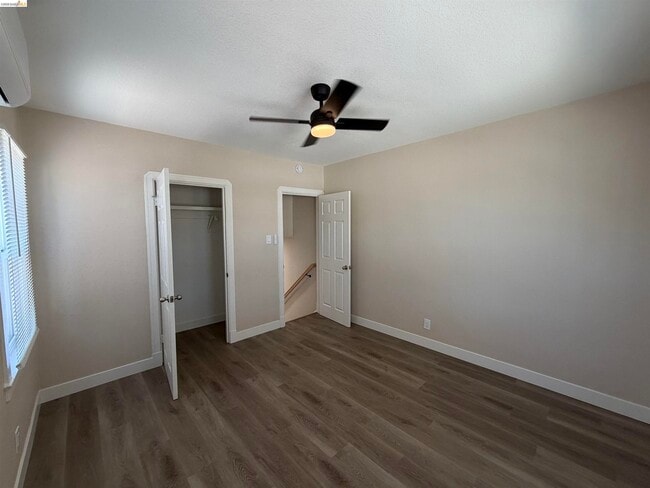 Photo - 1225 Pine St