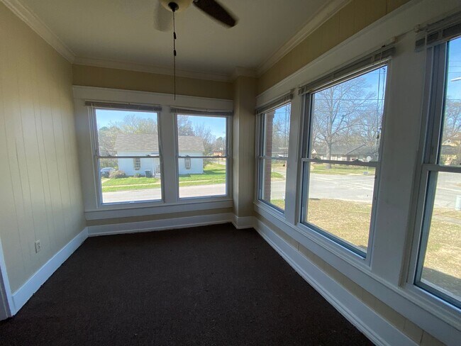 Photo - 105 W Cherry Ave Unit W