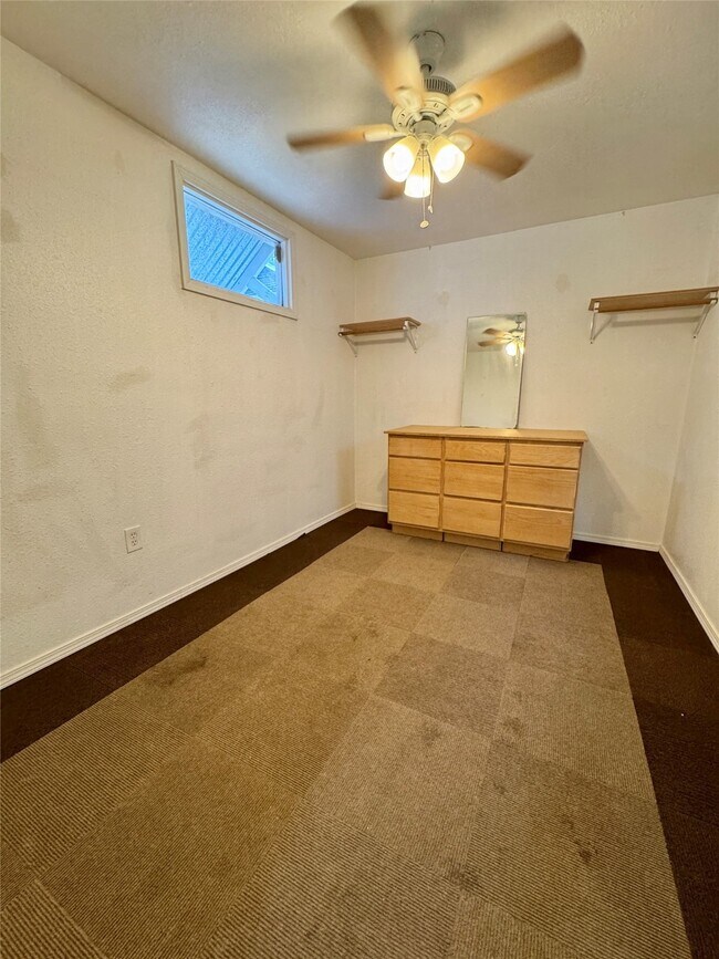 Photo - 814 1/2 W 21st St