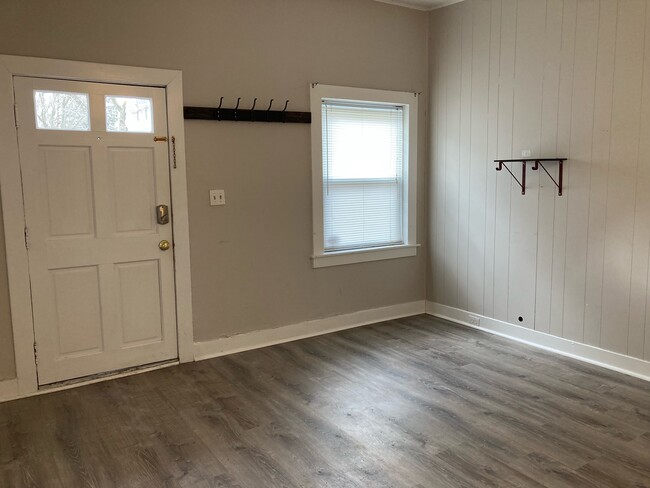 Photo - 1610 Pontiac Trail