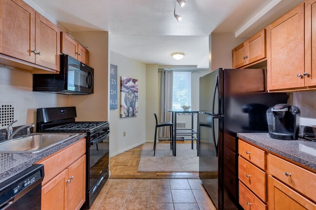 Photo - Thomas Wynne Apartments