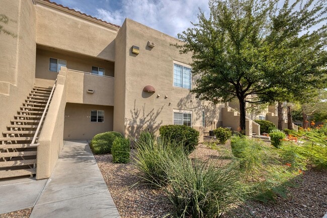 Photo - Gated First Floow Summerlin Condo - 2 Bedr...