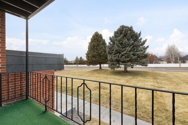 Colton Heights Apartments