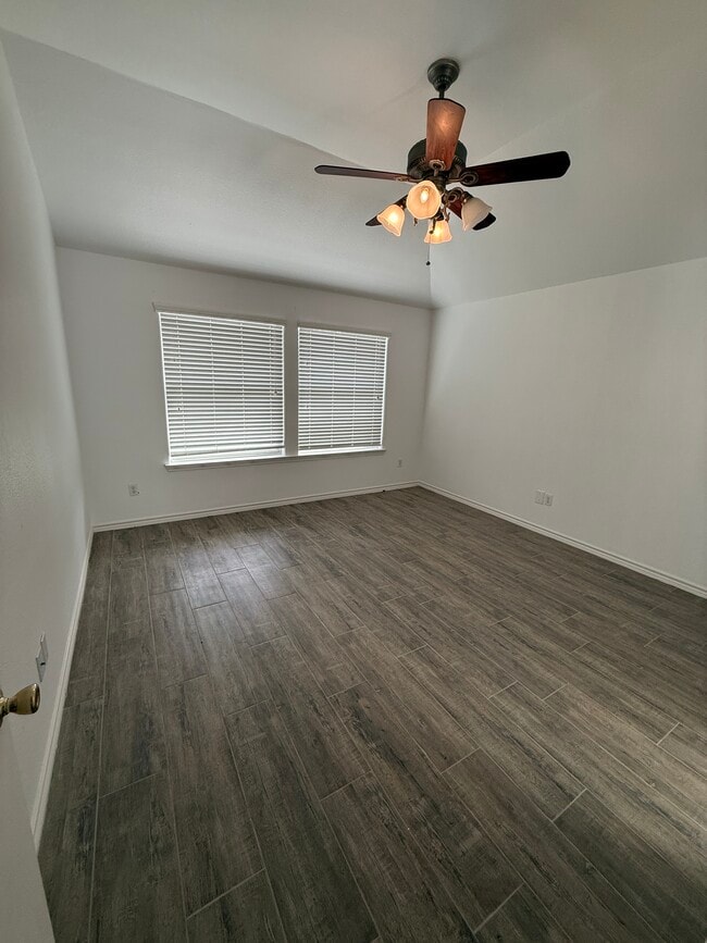 Photo - 3806 Los Arroyos Dr