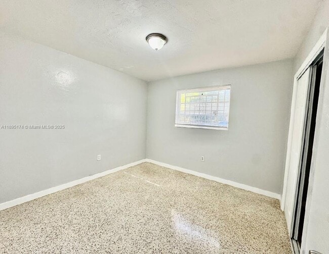 Photo - 901 NW 55th St