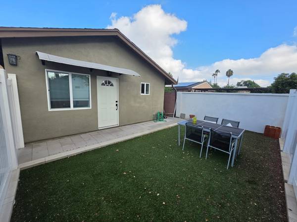 Building Photo - 7125 Cantaloupe Ave