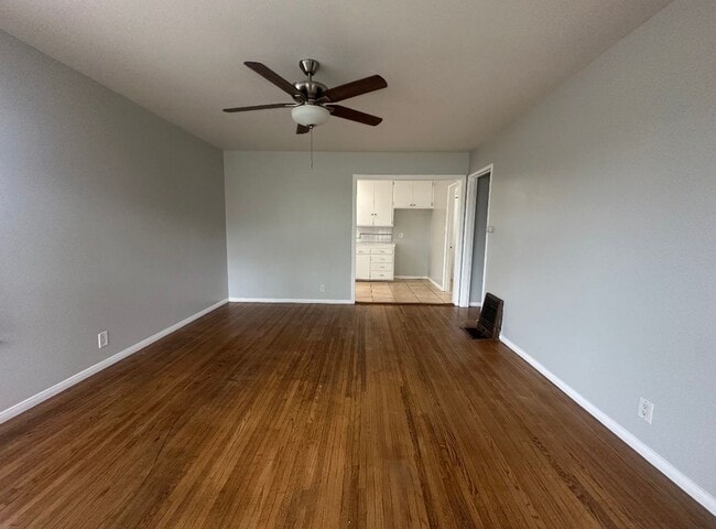 Photo - 4554 N Lakewood Blvd Unit 4558