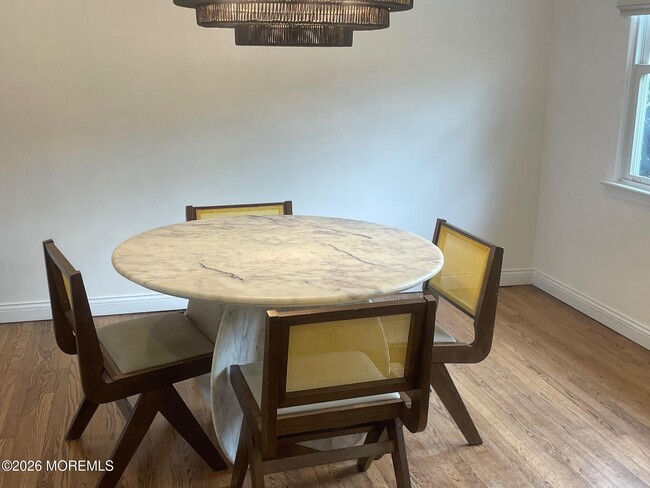 Photo - 81 Hollywood Ave