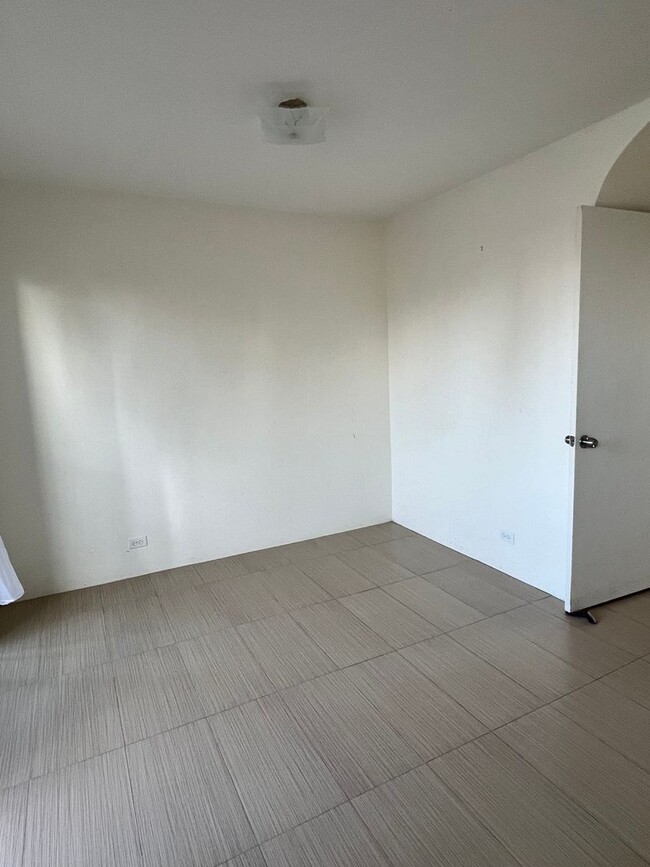 Photo - Makiki 1 Bedroom 1 Bath Available Now!