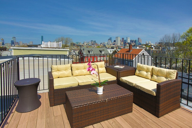 Photo - 210 W 7th St Unit 2