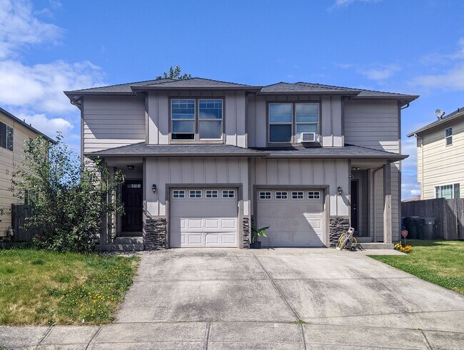 Two Story Duplex with Garage and Fenced Ya... - Two Story Duplex with Garage and Fenced Ya... House