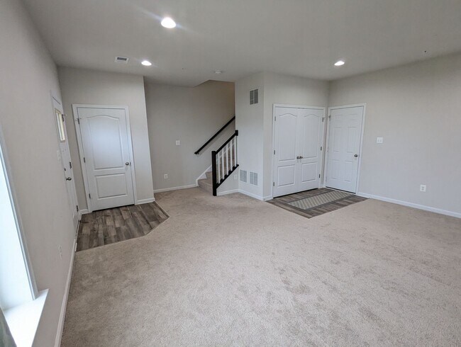 5803 Garden Walk Dr