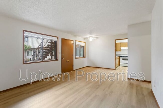 Photo - 8049 NE Flanders St