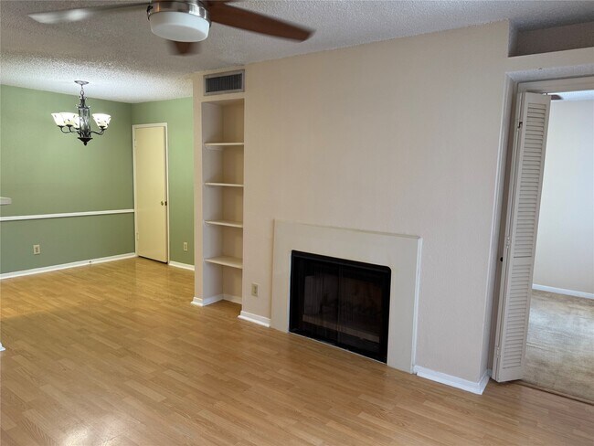 Photo - 2121 Hepburn St Unit True