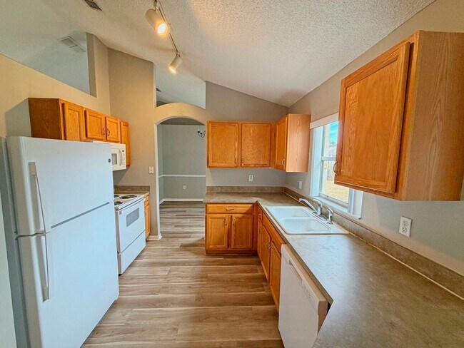 Photo - Great 3 Bedroom , 2 Bathroom Single Family Home Featuring LVP Flooring Throughout