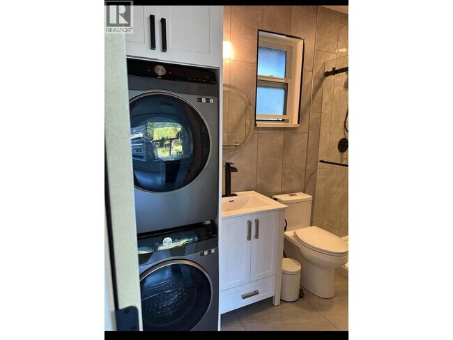 Photo - 2626 Spuraway Ave