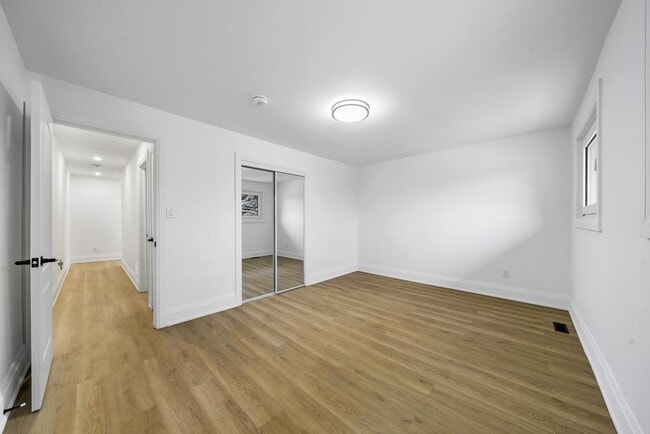 Photo - 2294 Lake Shore Blvd W Unit Room 203