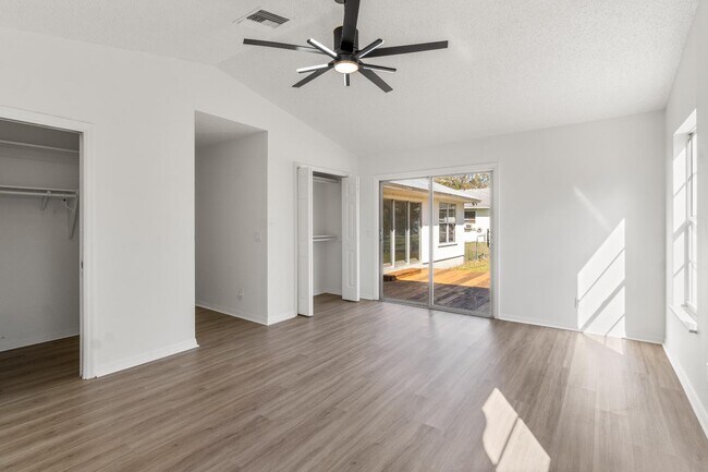 Photo - 1816 14th Ave SW