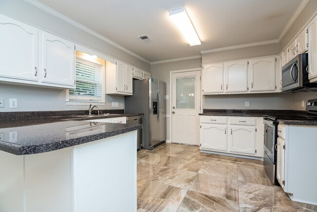 935 Lycomedes Cove