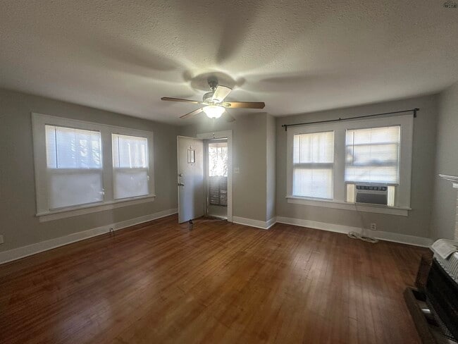 Photo - 1723 1/2 McGregor Ave