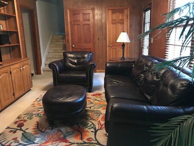 Photo - 2507 Excalibur Dr SE House