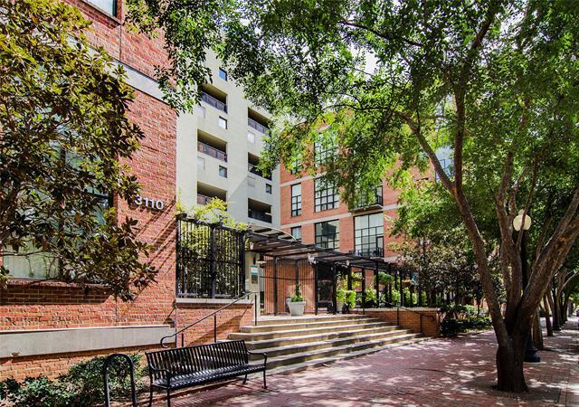 Building Photo - 3110 Thomas Ave Unit 340