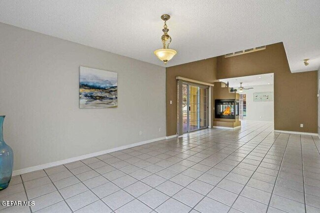 Photo - 650 Vera Ct