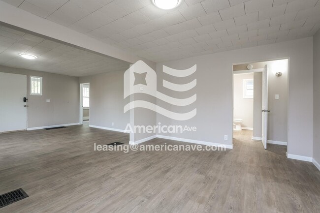 Photo - 1801 Leer St