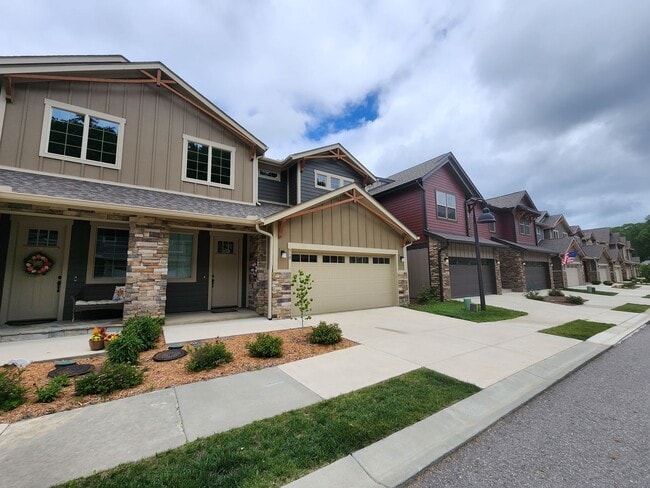 Building Photo - Black Mountain-Sweet Birch Commons*** Rental
