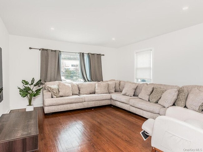 Photo - 2096 Central Park Ave