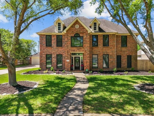 Photo - 1223 Hawkhill Dr House