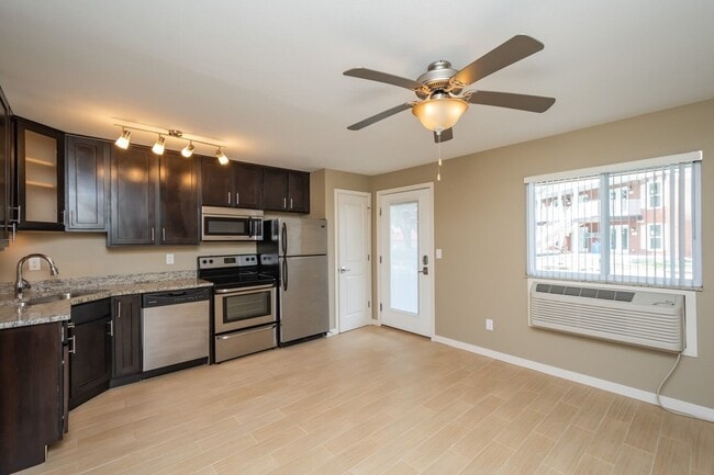 Photo - River Ridge Place