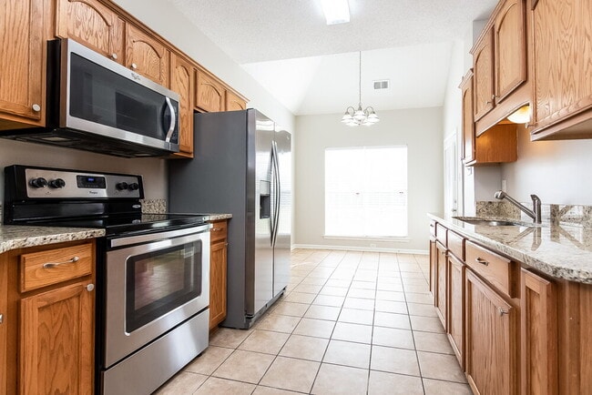 Photo - 5820 Lillian Bend Dr