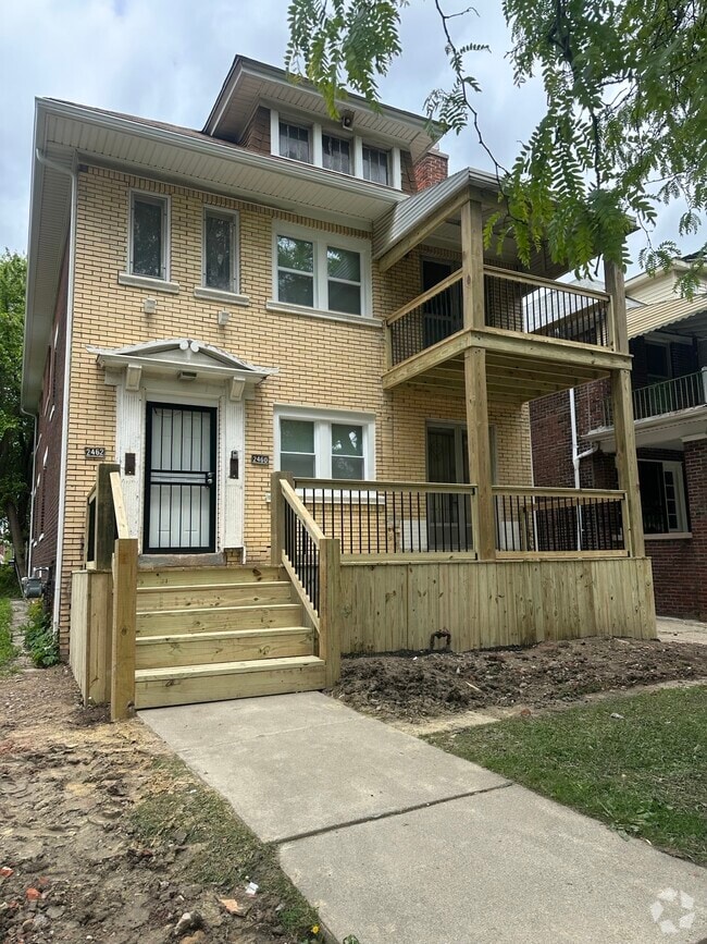 Building Photo - 2460 Gladstone St Rental