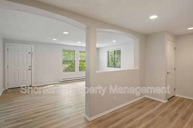 Photo - 2110 Brittany Ln