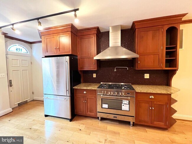 Photo - 125 Warren Ave